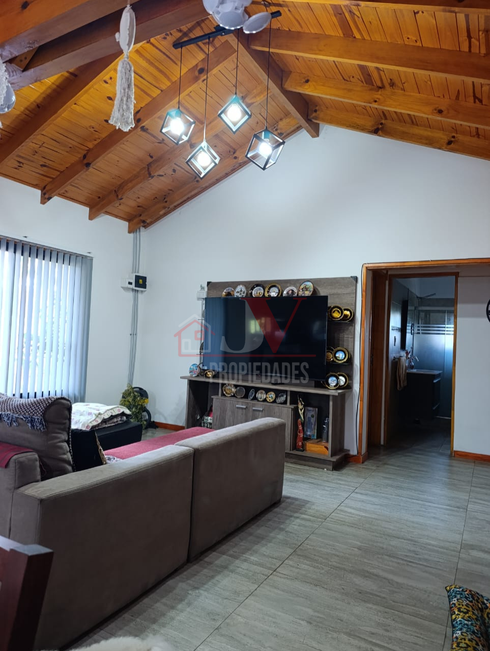 Complejo de 6 cabañas + Casa principal.